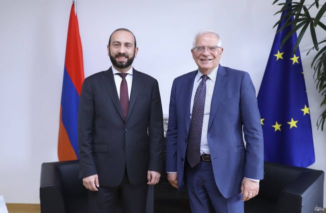Meeting of Ararat Mirzoyan and Joseph Borrell