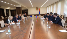The Minister of Defence received the EU Special Representative and the Head of the EU Delegation to the Republic of Armenia