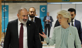 Prime Minister Nikol Pashinyan meets with President of the European Commission in Granada