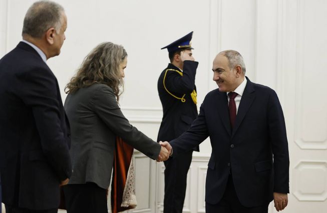 Prime Minister Pashinyan receives EU Special Representative Magdalena Grono