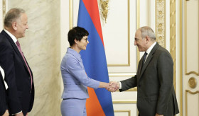 Վարչապետ Փաշինյանն ընդունել է ԵՄ ընդլայնման հարցերով հանձնակատար Մարթա Կոսին
