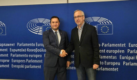 Դեսպան Բալայանի հանդիպումը Եվրախորհրդարանի պատգամավոր Բոգդան Զդրոյեվսկիի հետ