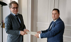 H.E. Tigran Balayan, Ambassador-Designate of Armenia to Belgium handed over a copy of his credentials to H. Roisin, Head of the Protocol Service of the Belgian MFA